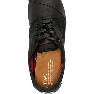 Men’s Toms Black Waxed Cordones